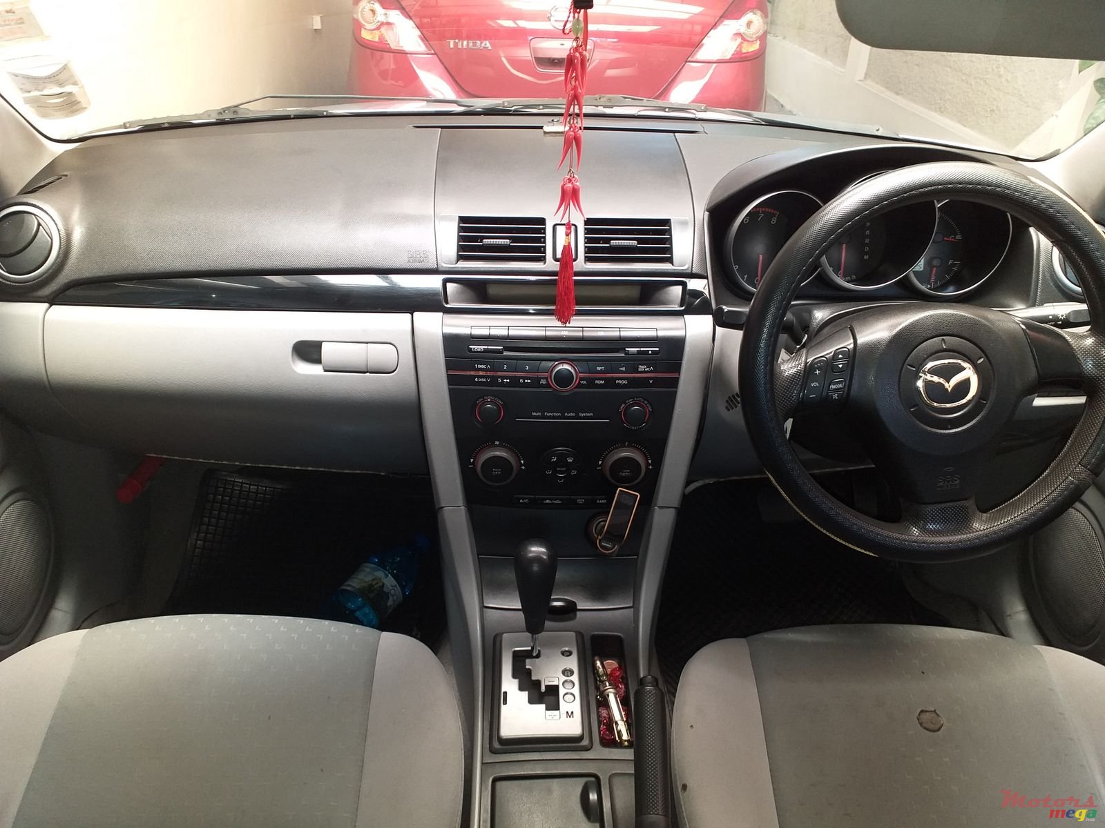 2005' Mazda Axela photo #3