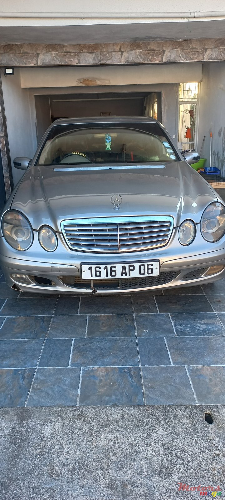 2006' Mercedes-Benz 220 photo #3