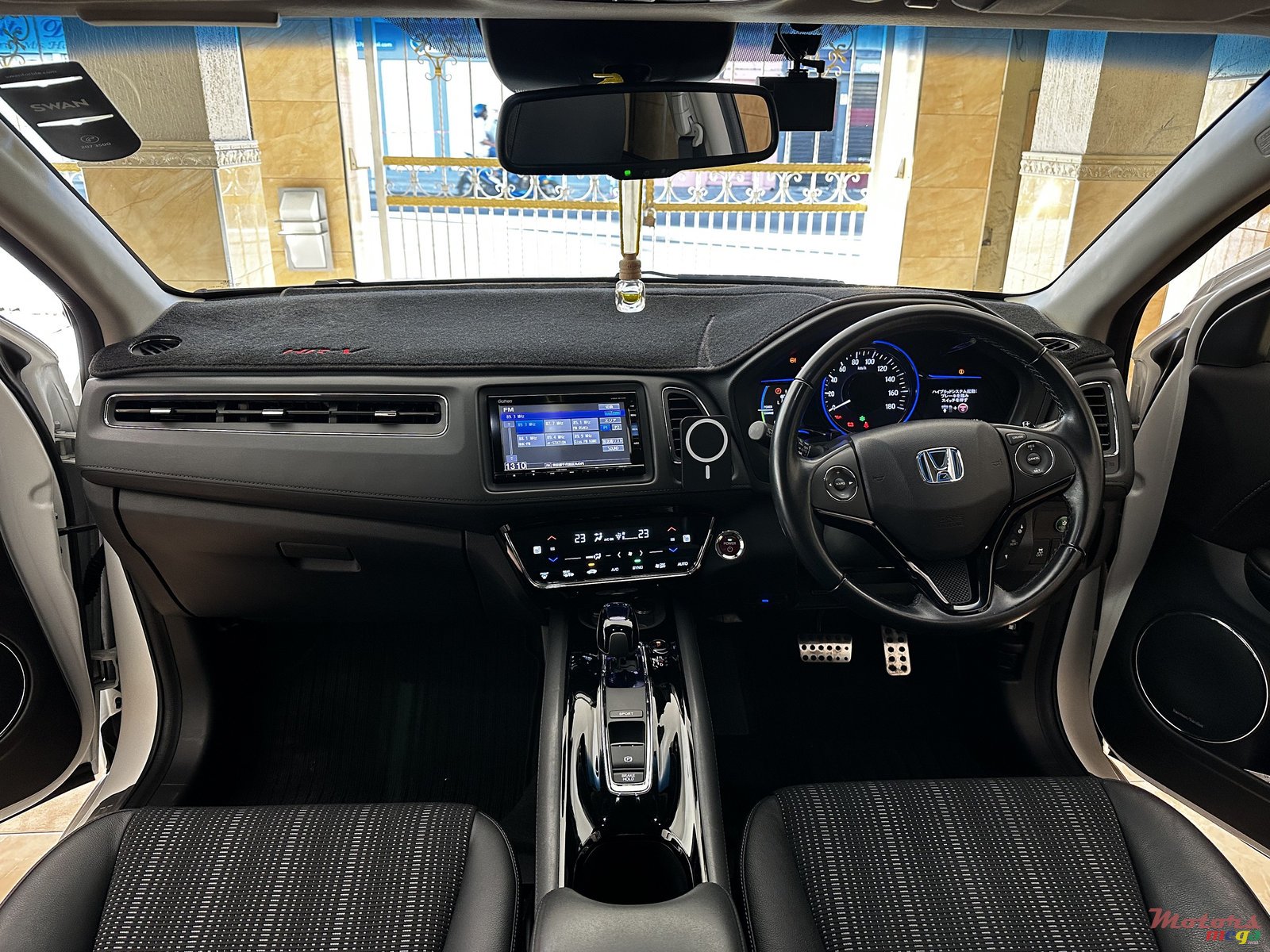 2016' Honda HR-V VEZEL Hybrid Z photo #4