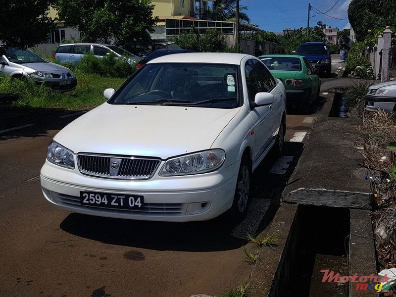 2004' Nissan Sunny photo #3