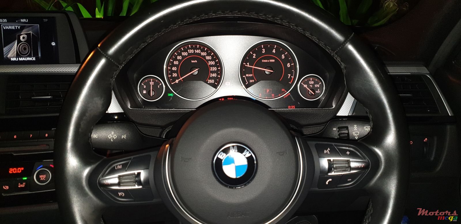 2017' BMW 3 Series photo #1