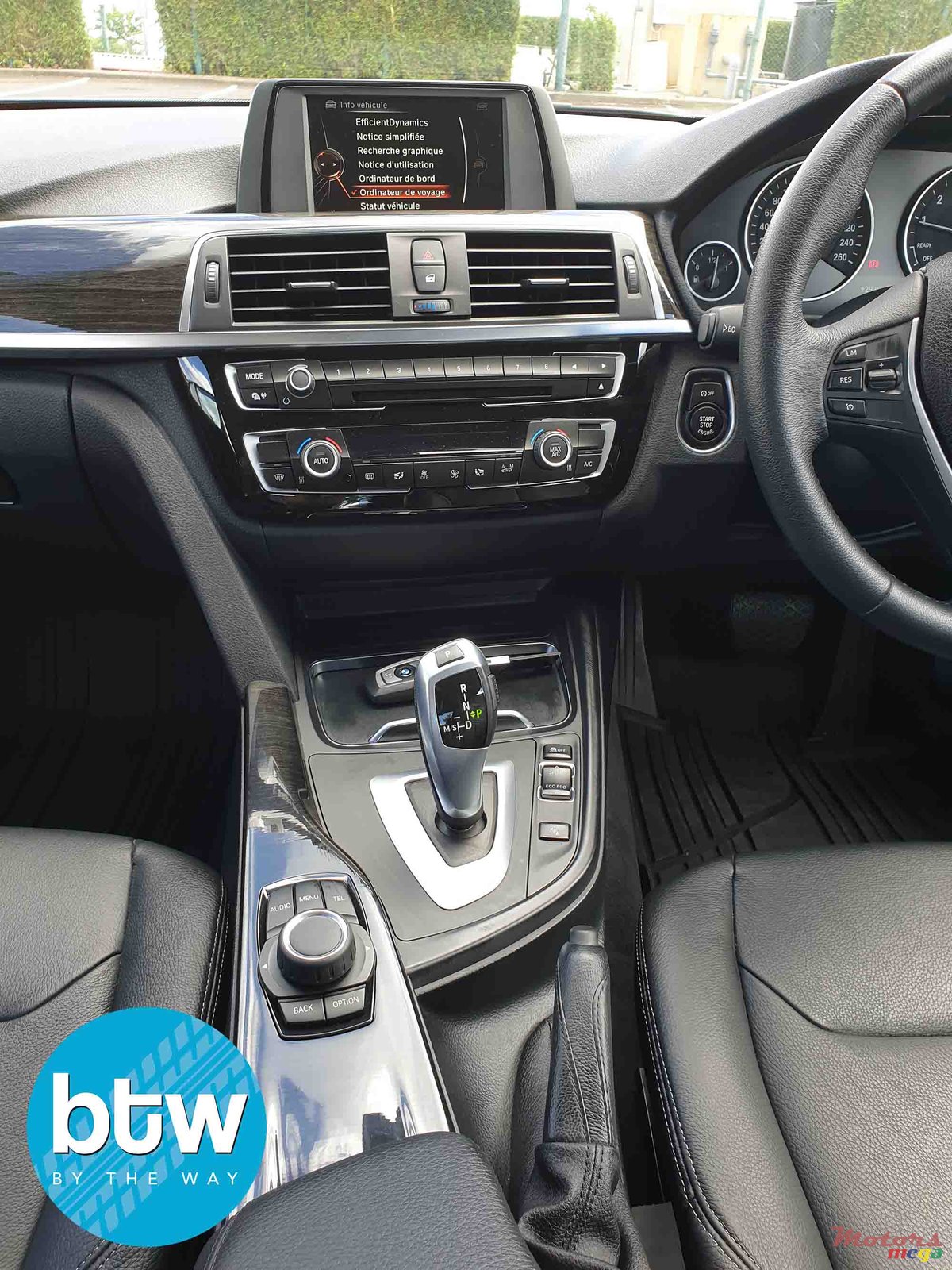 2017' BMW 318 photo #5