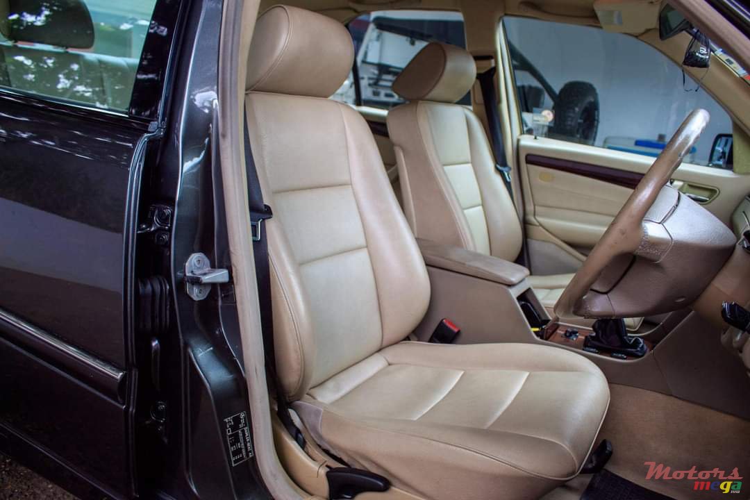 1998' Mercedes-Benz C-Class photo #1