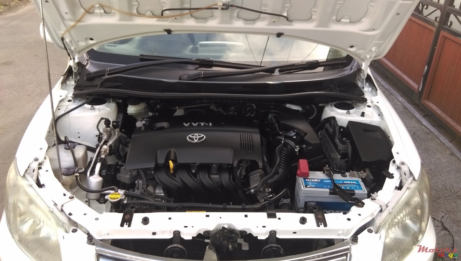 2006' Toyota Corolla Axio photo #3