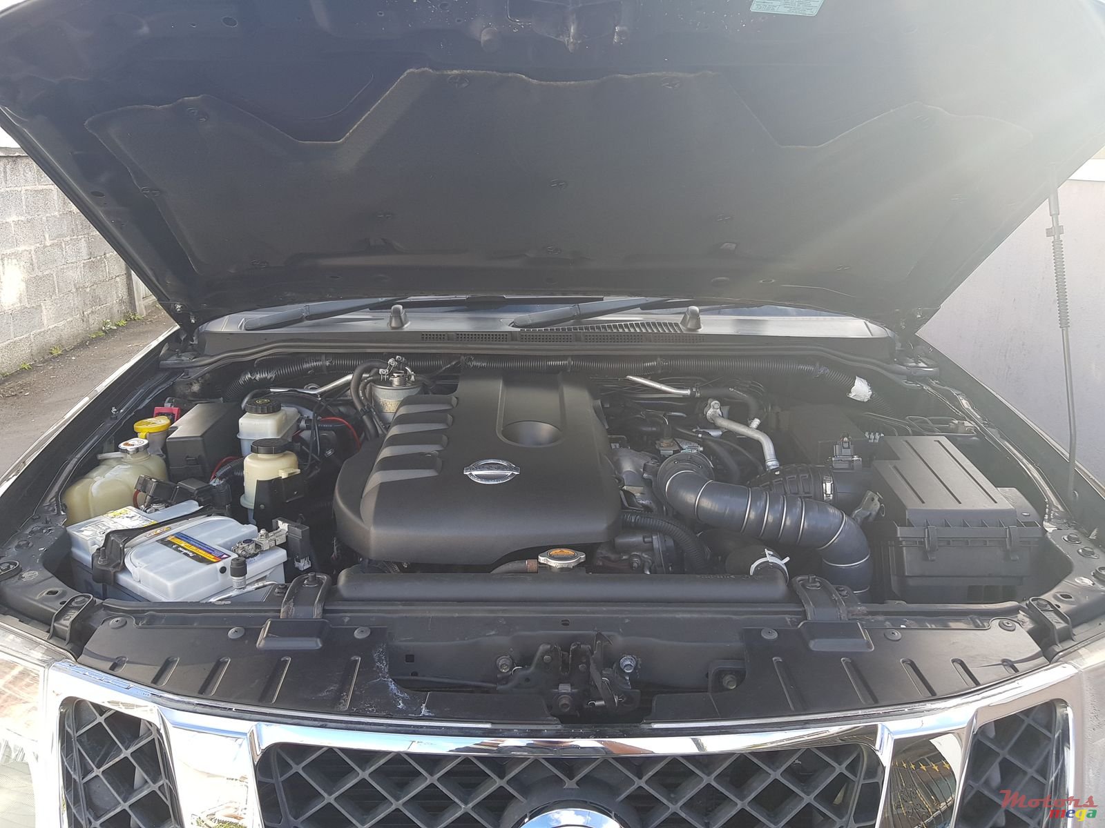 2010' Nissan Navara Navara 4x4 photo #3