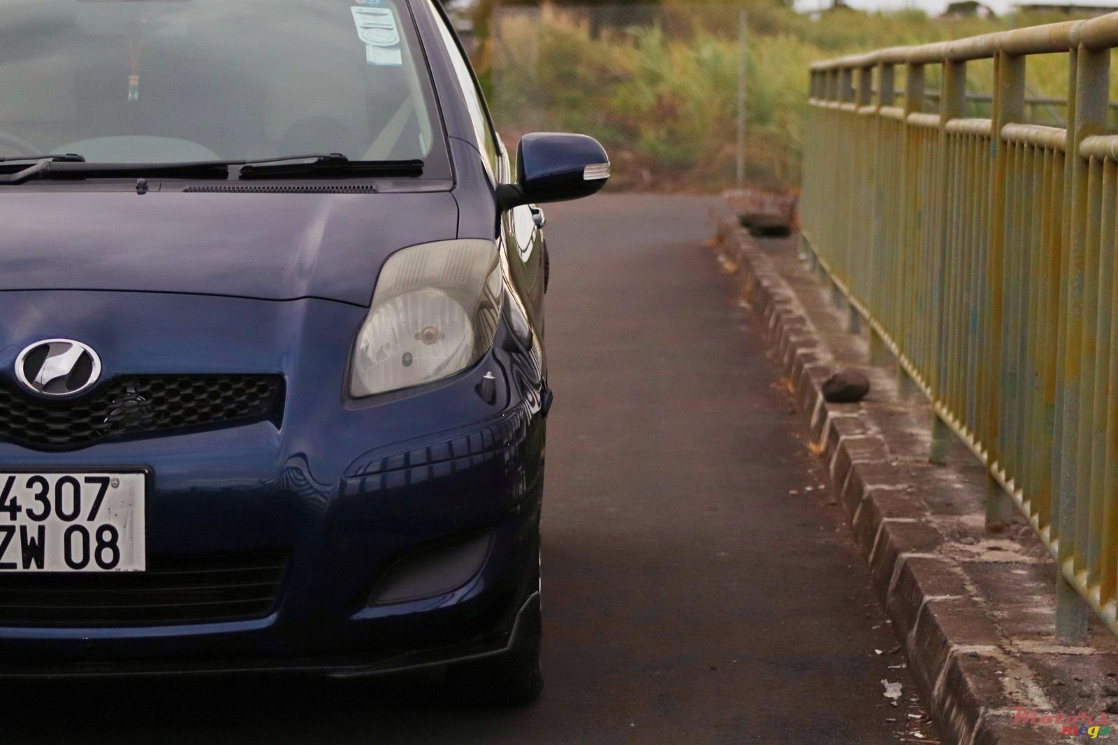 2008' Toyota Vitz Black housing, sport exhaust photo #7