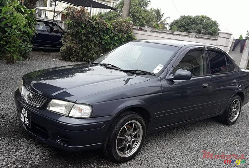 1999' Nissan Sunny photo #1