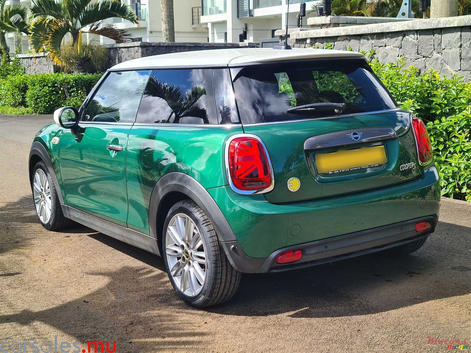 2020' MINI Cooper S SE Electric 135kW photo #3