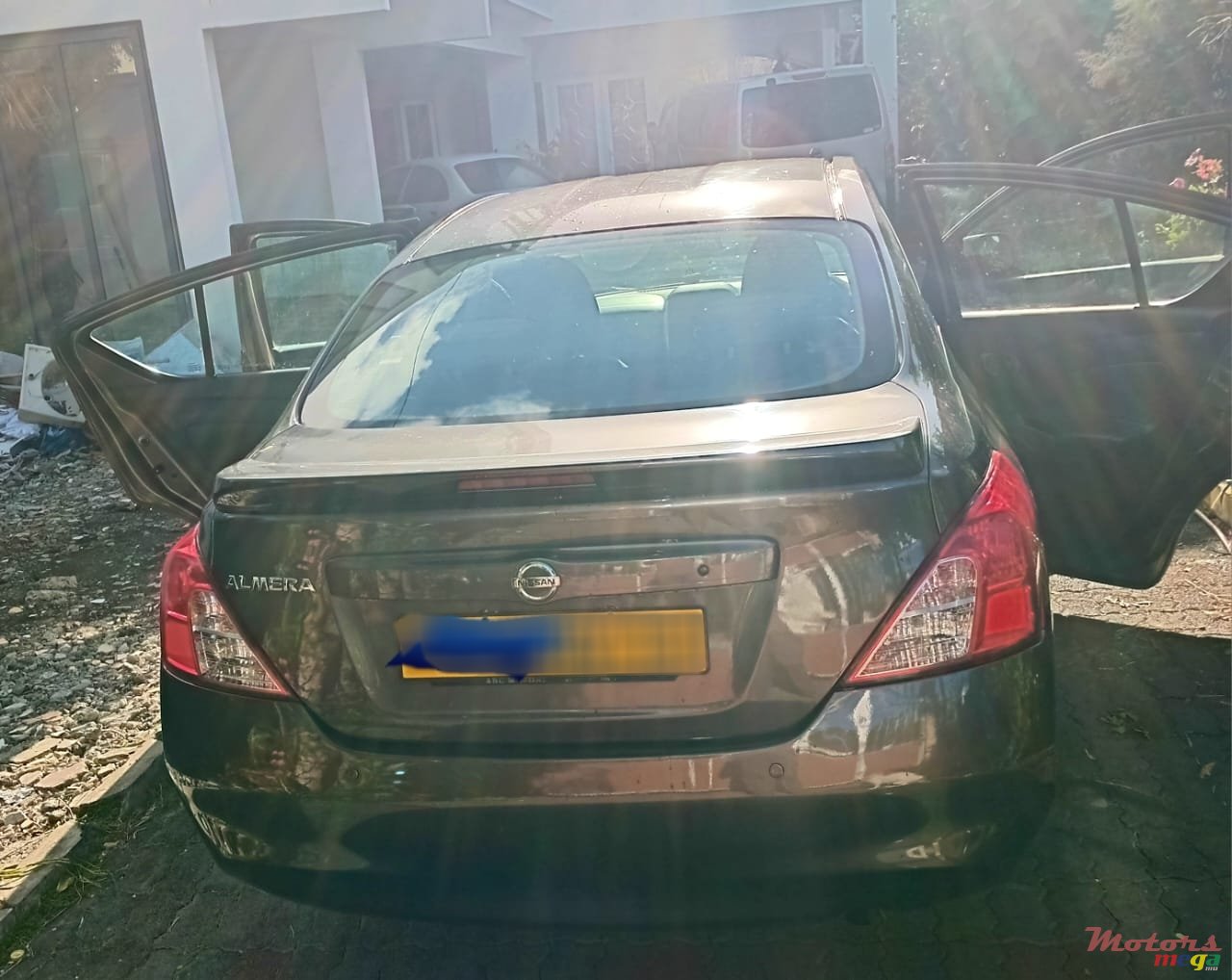 2013' Nissan Almera photo #4