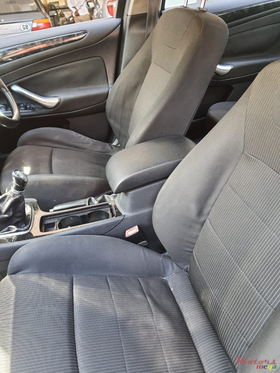 2011' Ford Mondeo photo #7