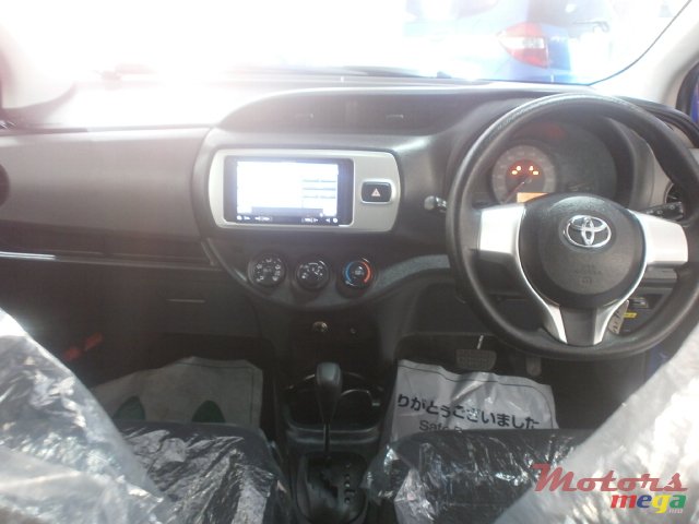 2016' Toyota Vitz photo #2