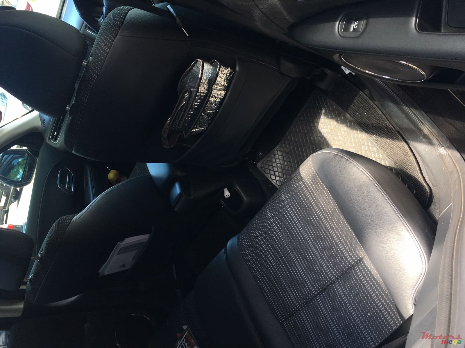 2015' Honda HR-V photo #1