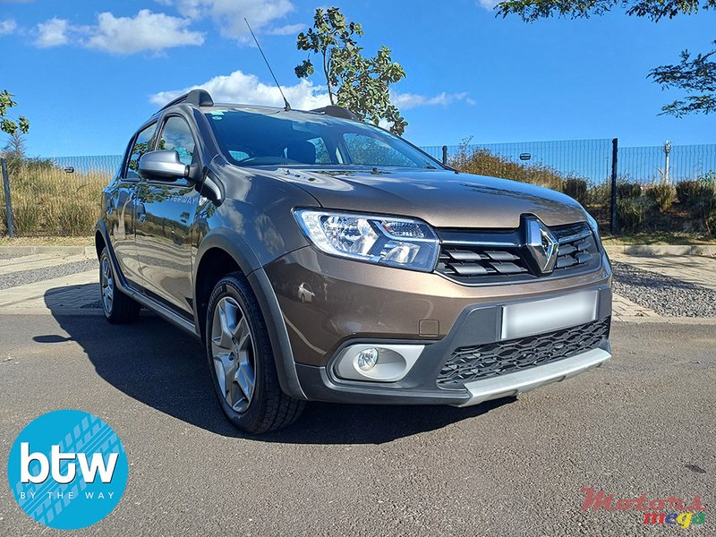 2020' Renault Sandero STEPWAY photo #1