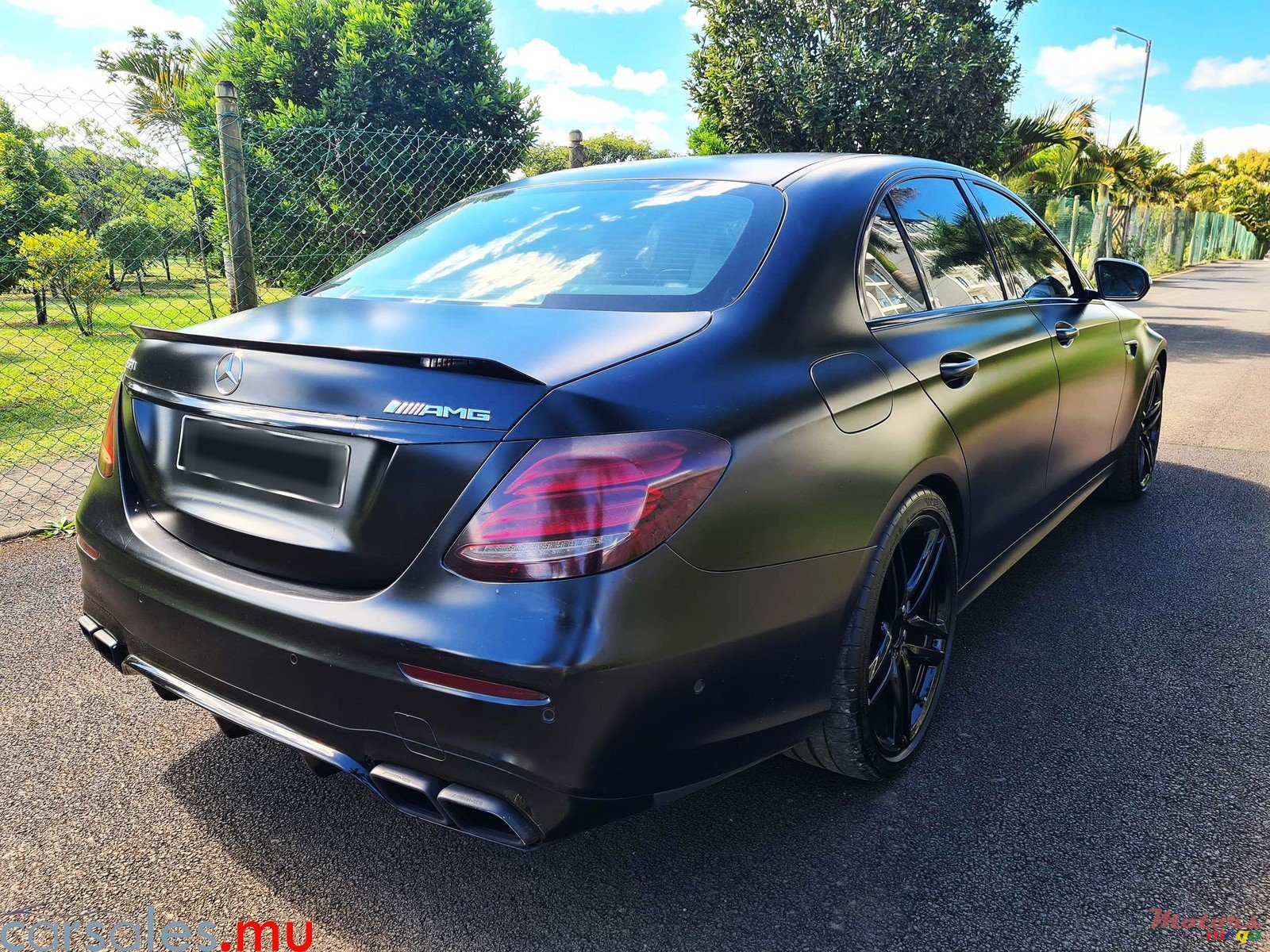 2017' Mercedes-Benz E 63 AMG V8 4Matic+ photo #4