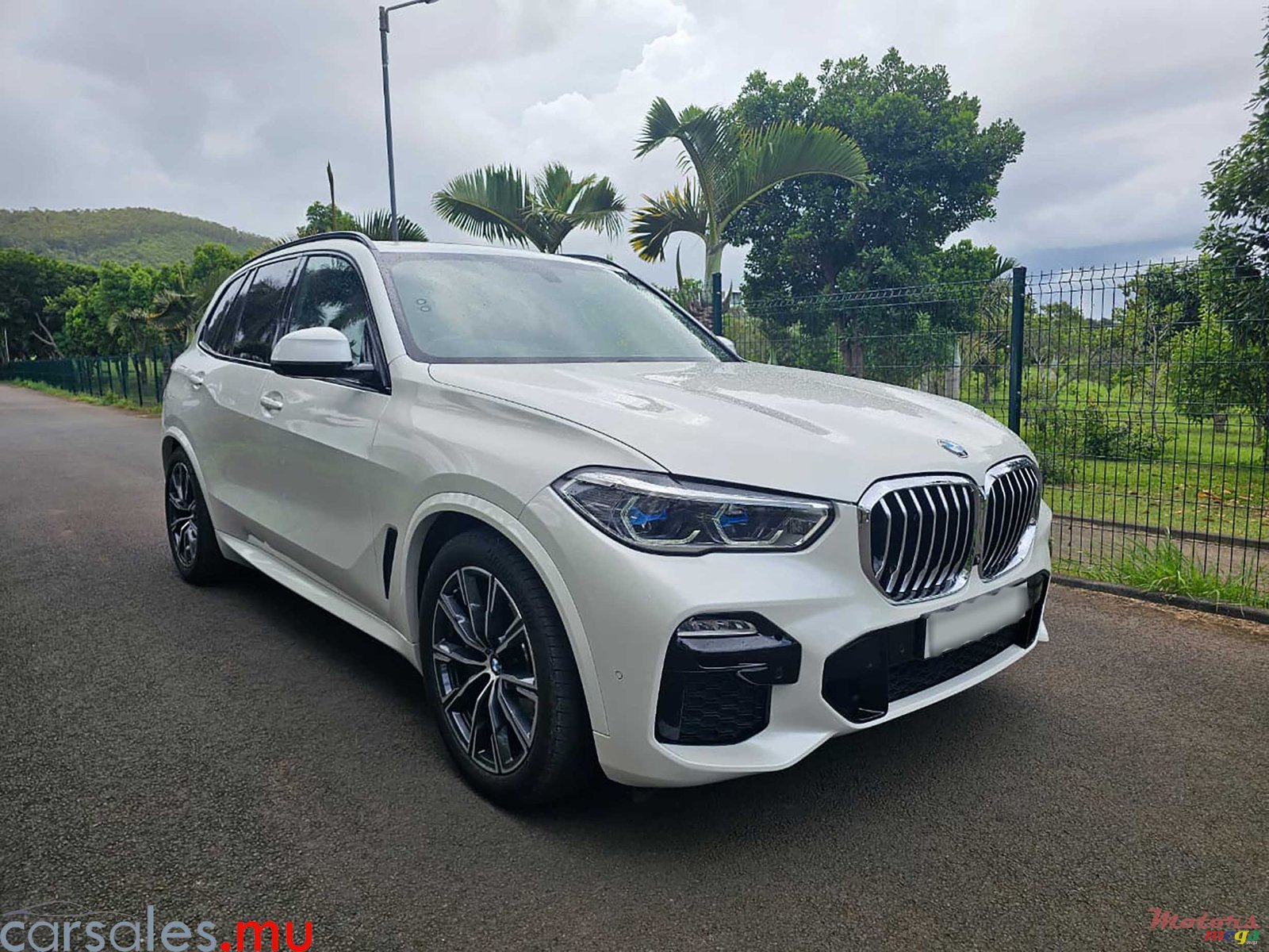 2021' BMW X5 45e M Sport Line xDrive 3.0 photo #2