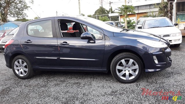 2010' Peugeot 308 photo #4