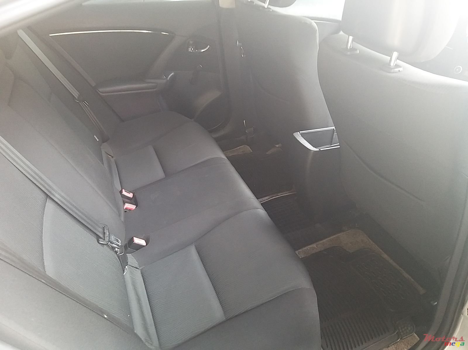 2009' Toyota Avensis photo #5