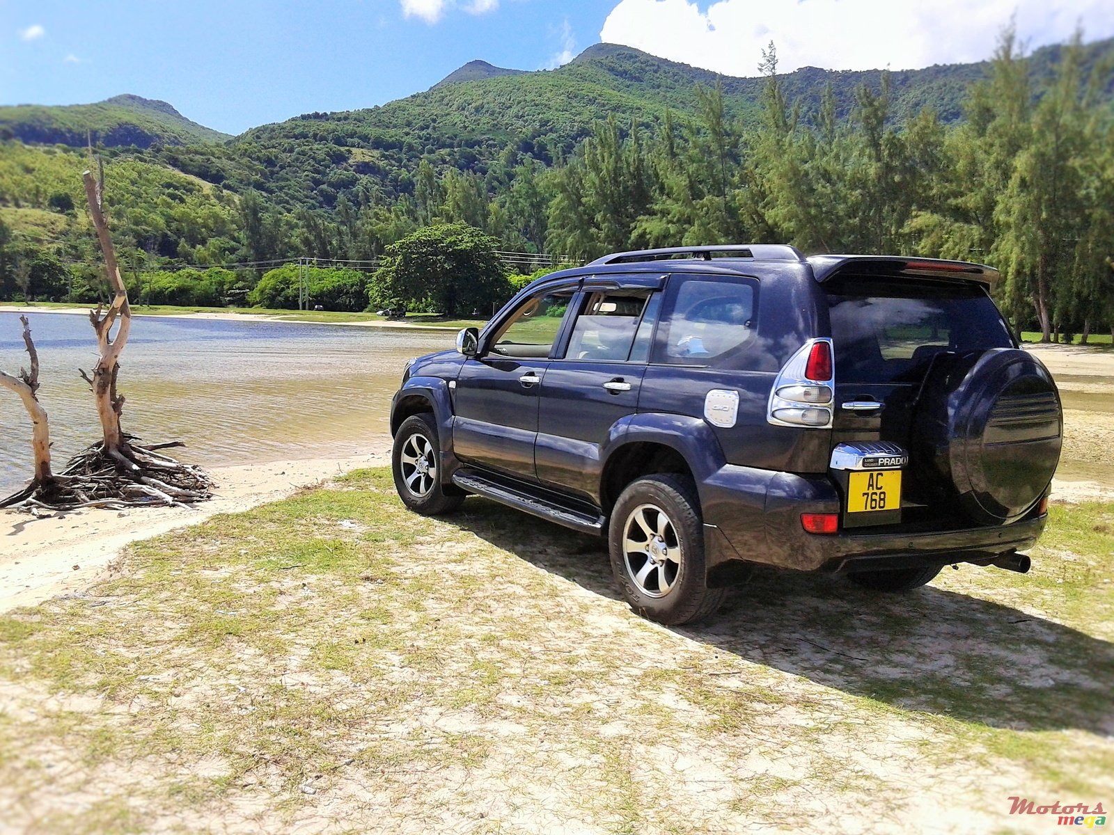 2003' Toyota LANDCRUISER GX PRADO FJ120 photo #2