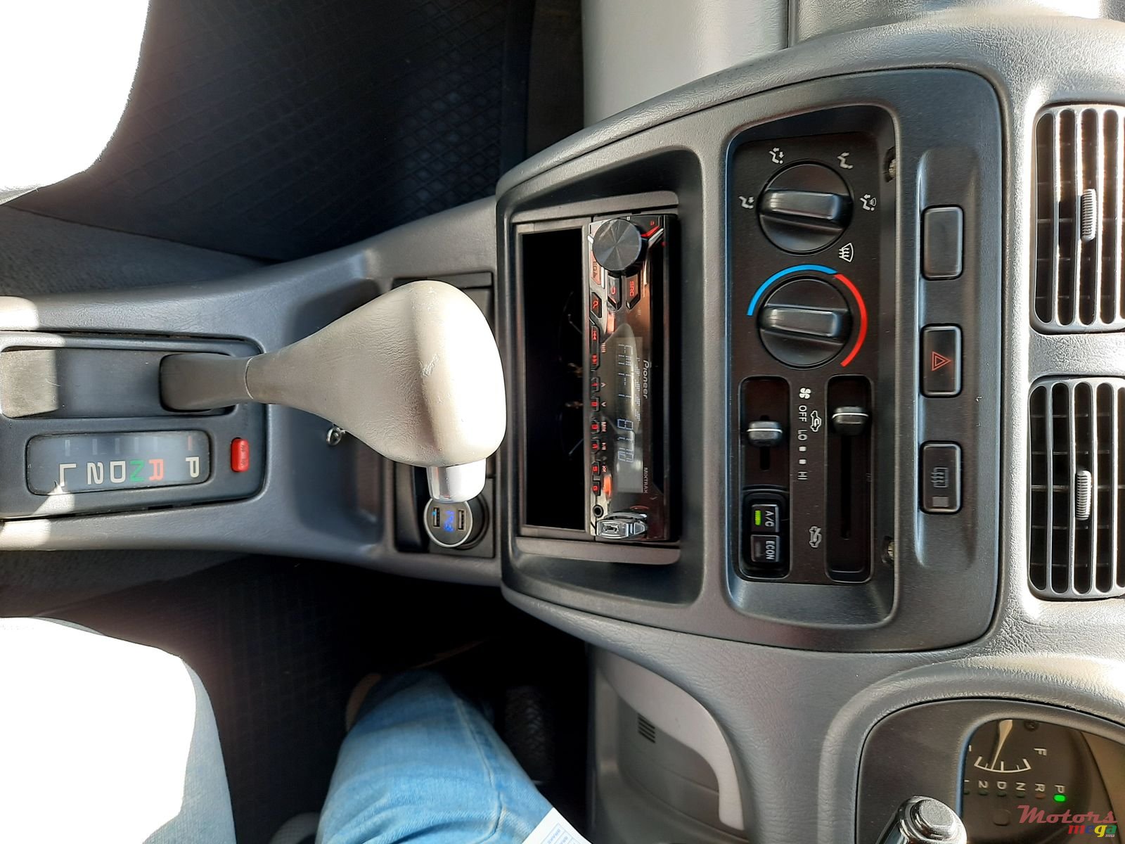 1997' Toyota Starlet photo #3