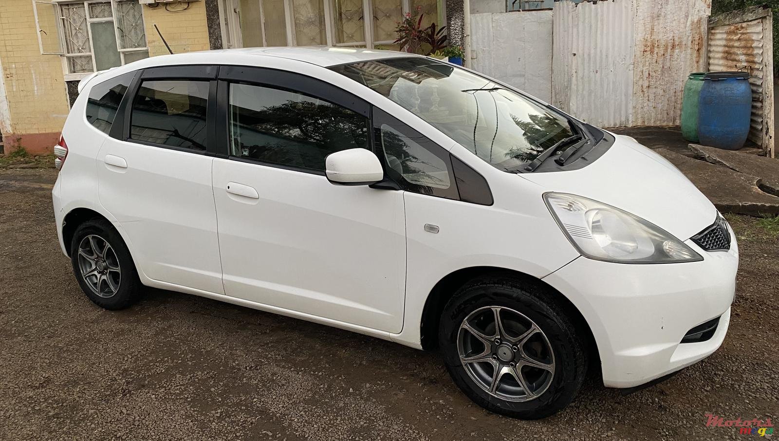 2008' Honda Fit photo #1