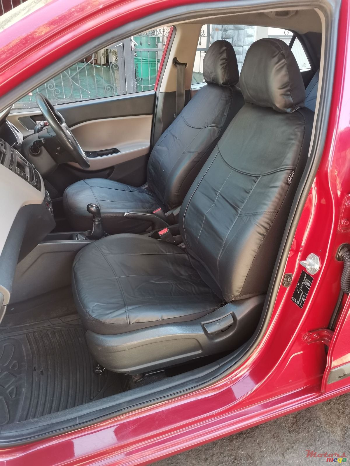 2016' Hyundai i20 photo #2