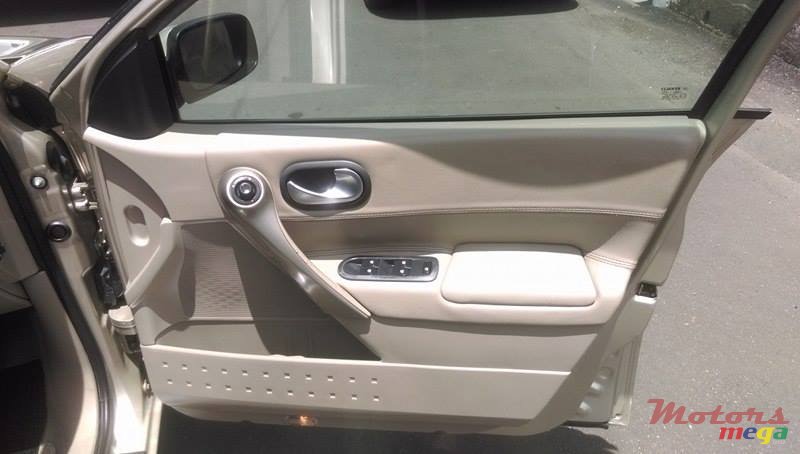 2006' Renault Megane 1.6 Lux photo #3