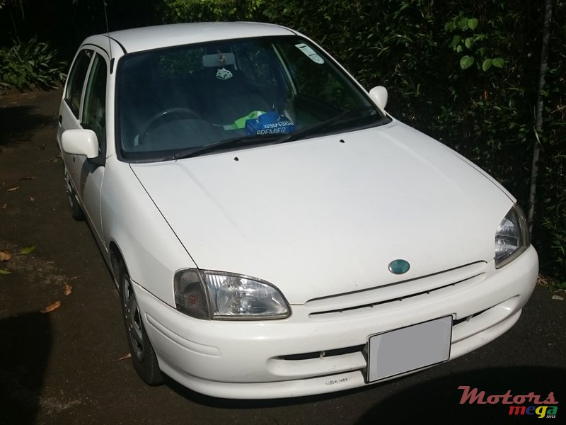 1998' Toyota Starlet photo #1