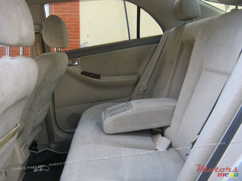 2002' Toyota photo #3