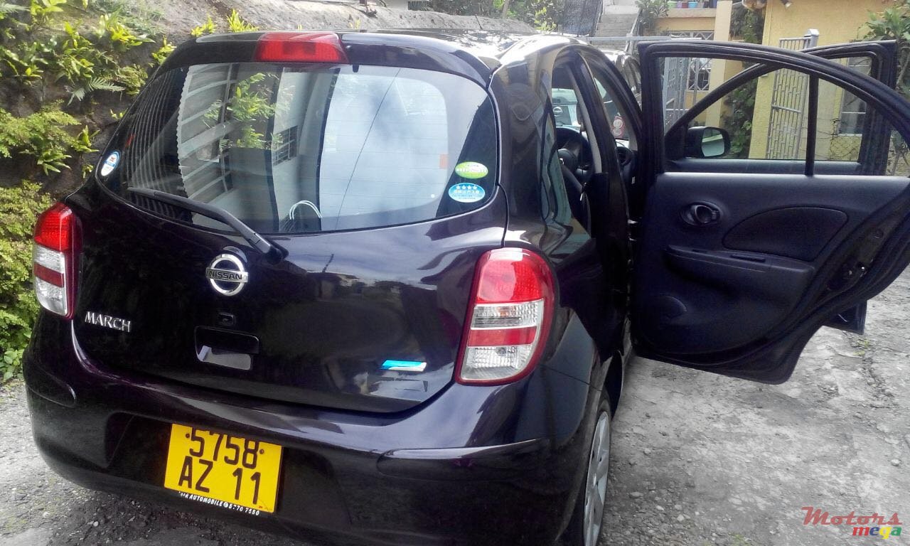 2011' Nissan March 2011 photo #5