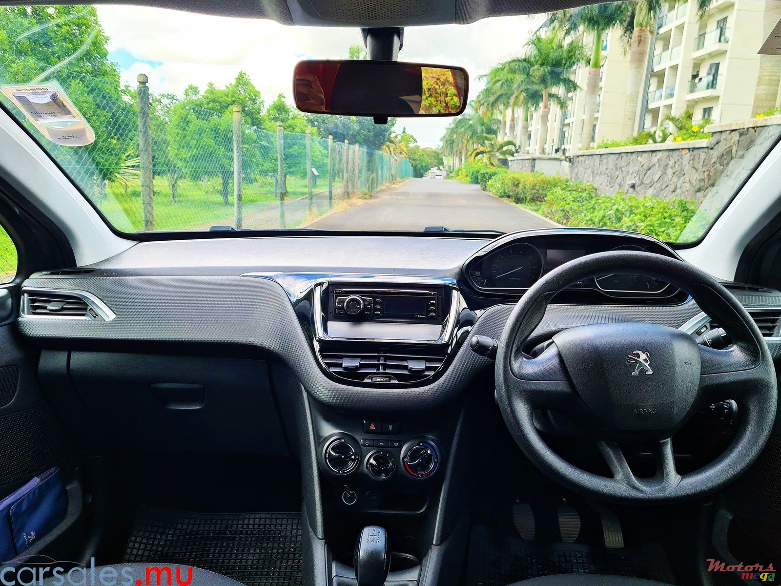 2018' Peugeot 208 1.2 photo #7