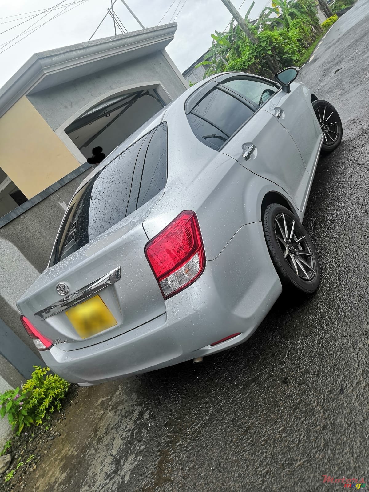 2013' Toyota Axio photo #2