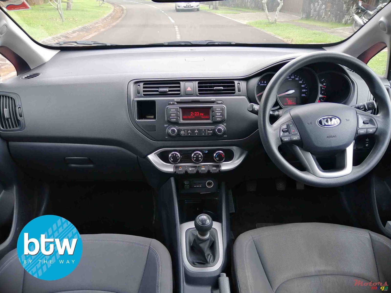 2014' Kia Rio photo #6