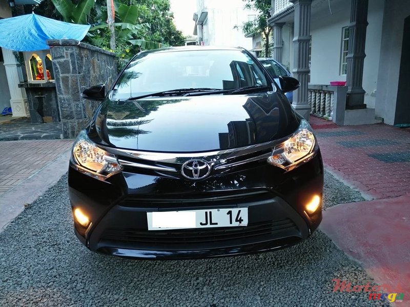 2014' Toyota Yaris photo #7
