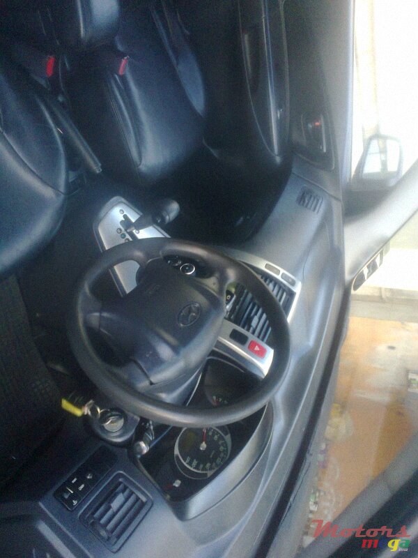 2009' Hyundai Tucson CRDI TURBO photo #4