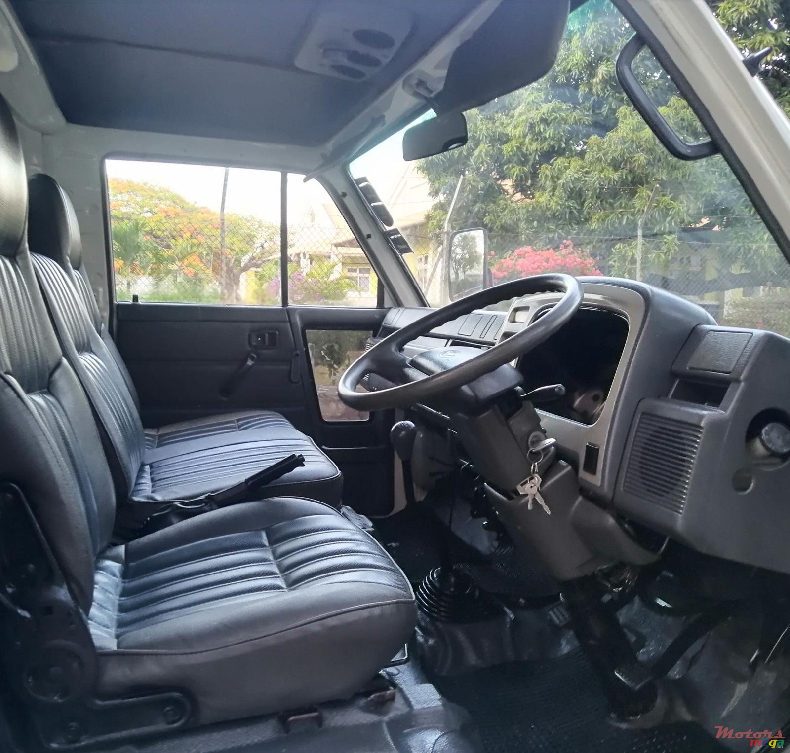 2003' Daihatsu Delta photo #4