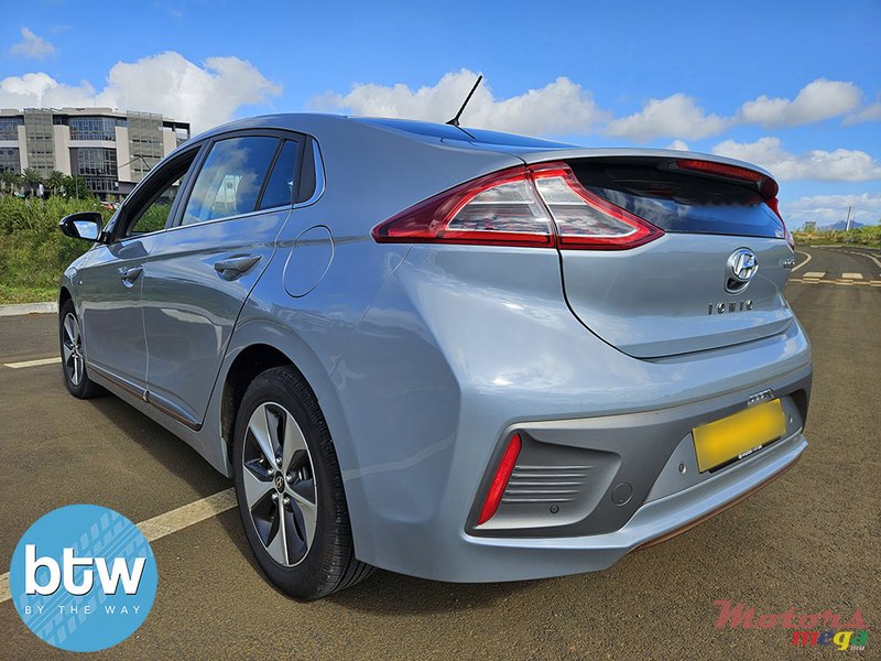 2019' Hyundai Ioniq EV - 88kw photo #4