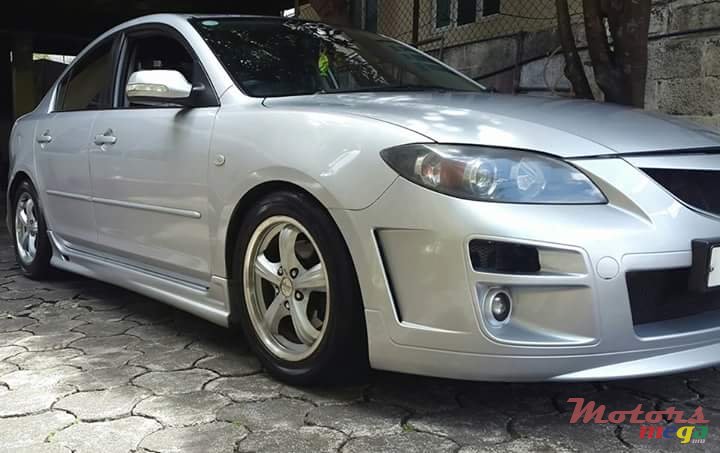 2005' Mazda photo #2