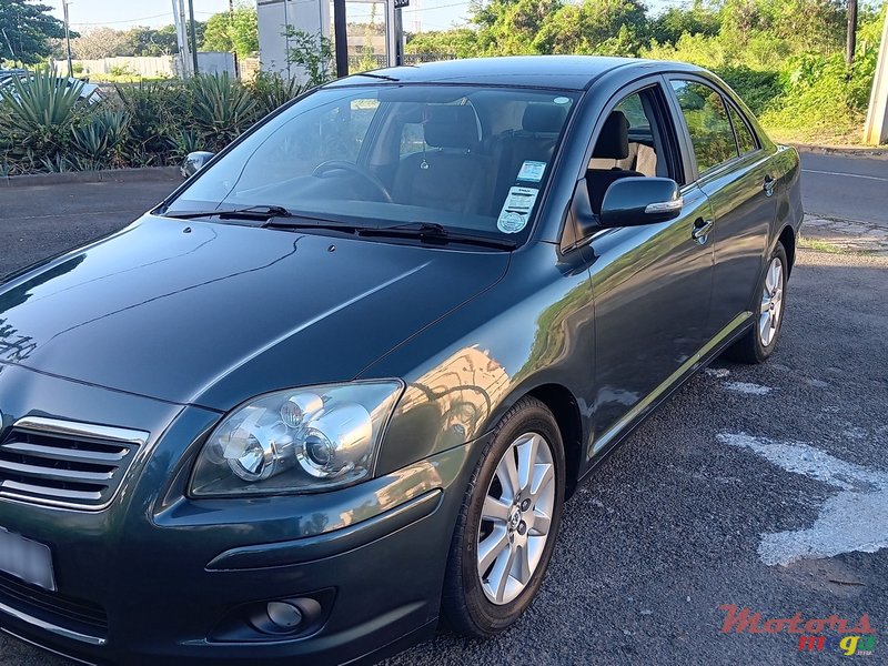 2007' Toyota Avensis photo #2