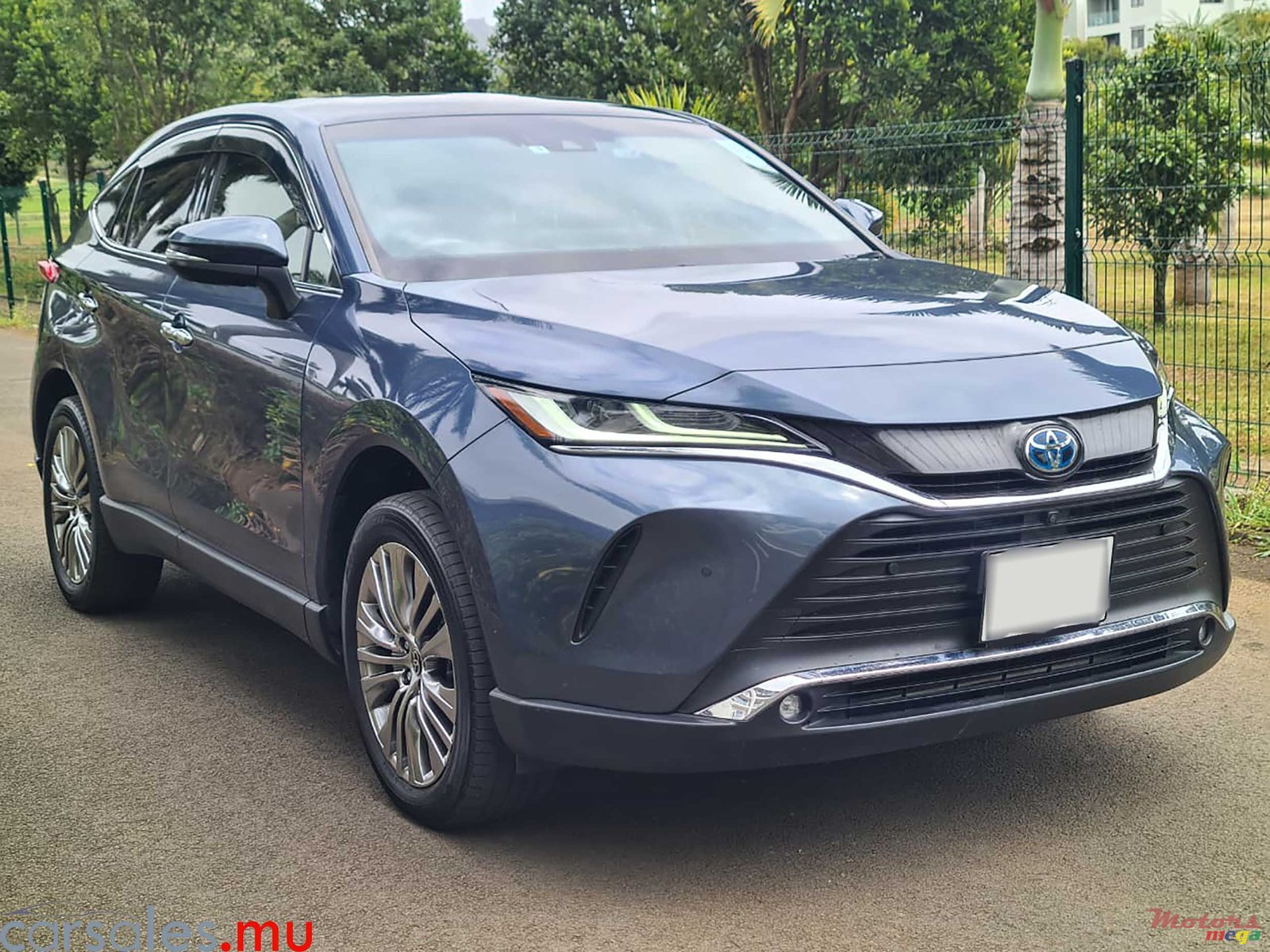 2021' Toyota Harrier 2.5 Z photo #2