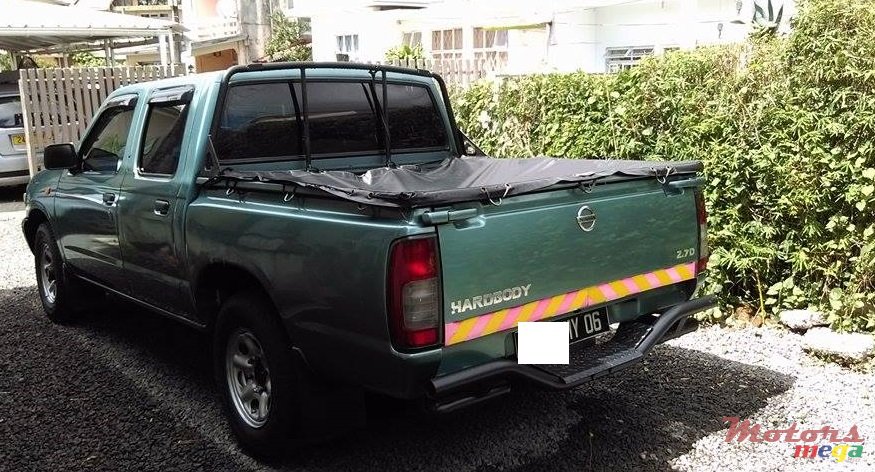 2006' Nissan Hardbody 2X4 photo #2