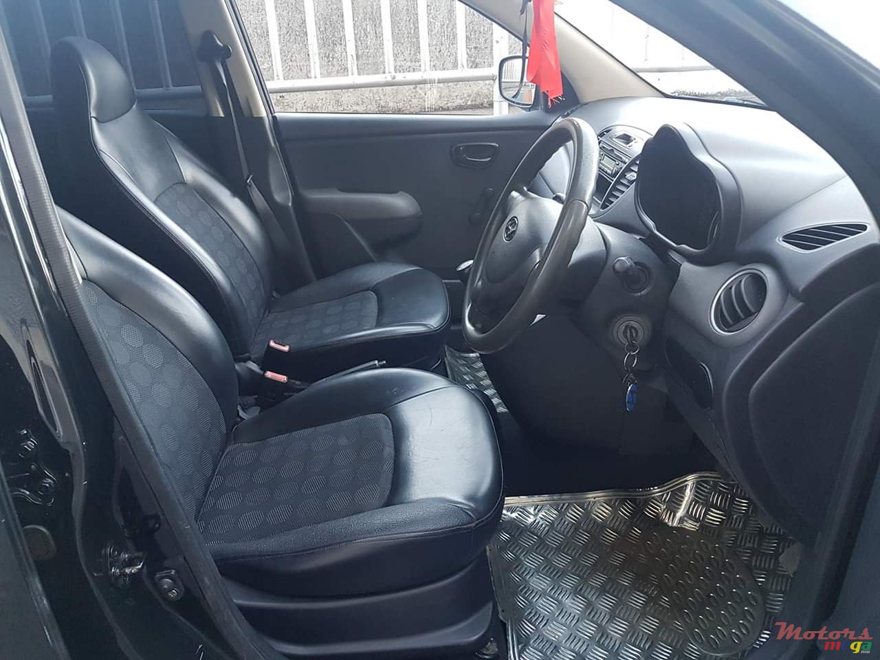 2010' Hyundai i10 photo #6