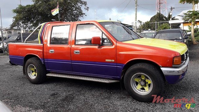 1990' Isuzu 4x4 photo #4