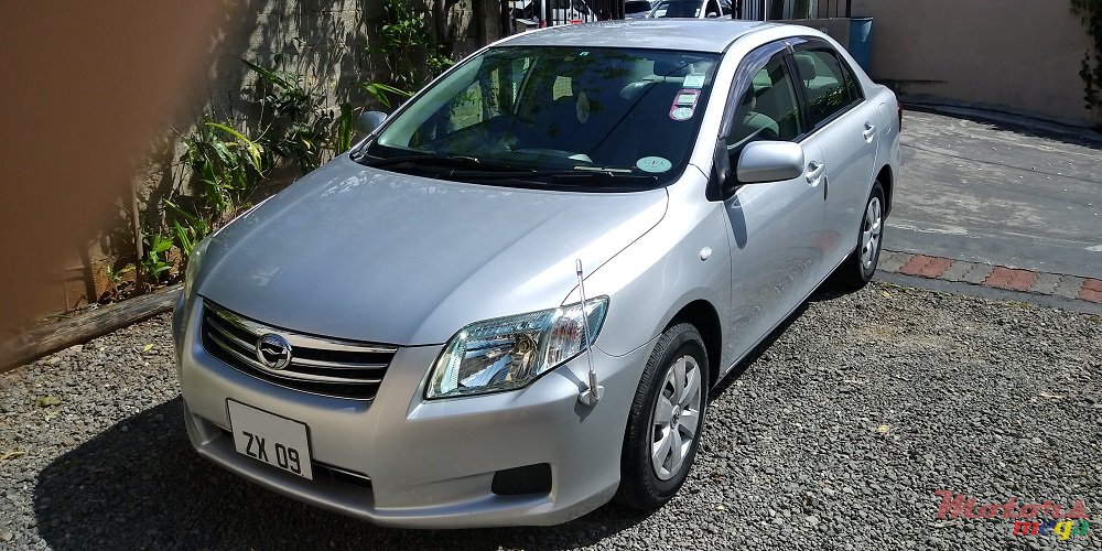 2009' Toyota Axio X photo #1