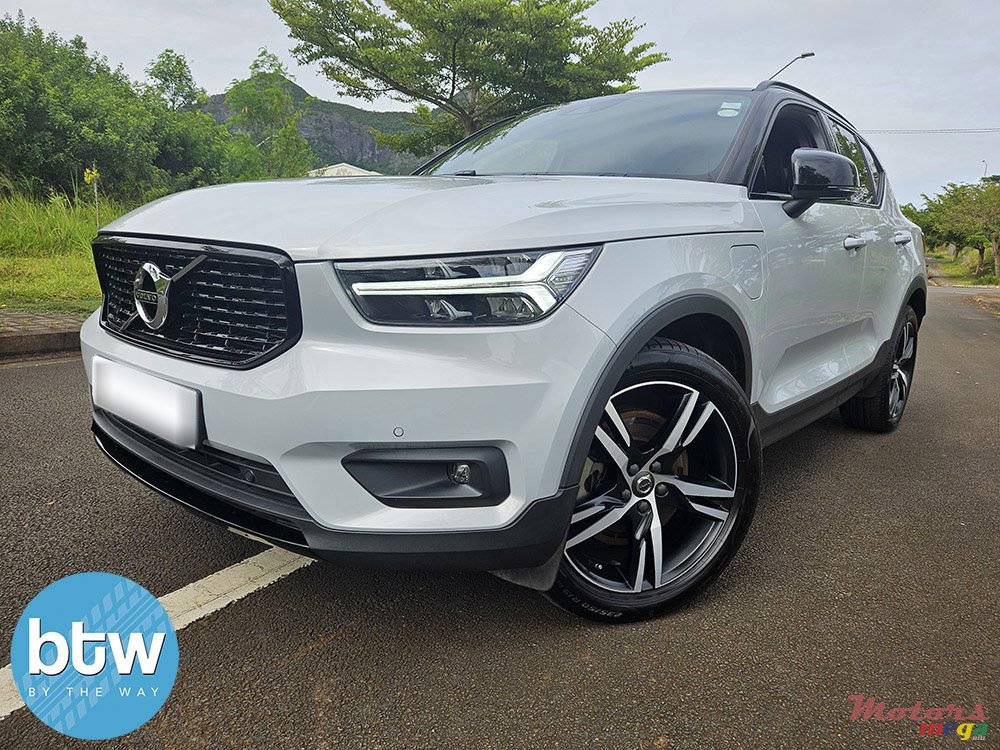 2021' Volvo XC40 T5 Recharge photo #2