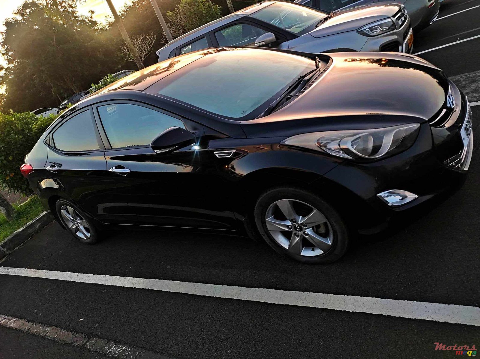 2013' Hyundai Elantra photo #1