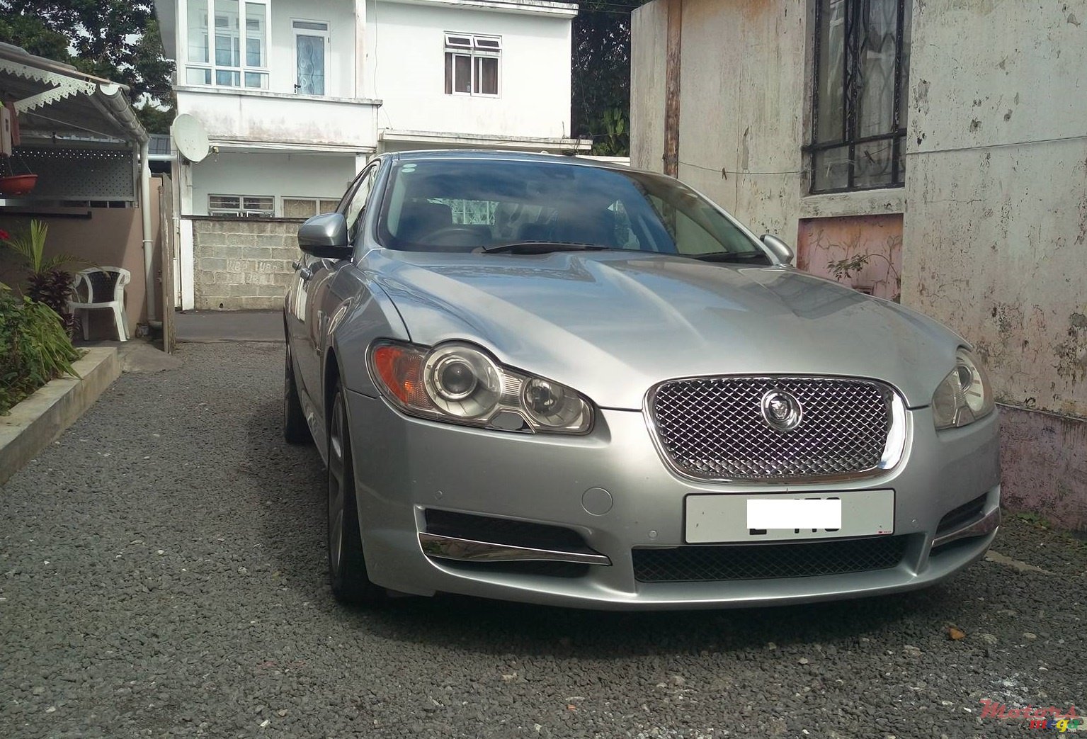 2010' Jaguar XF photo #1