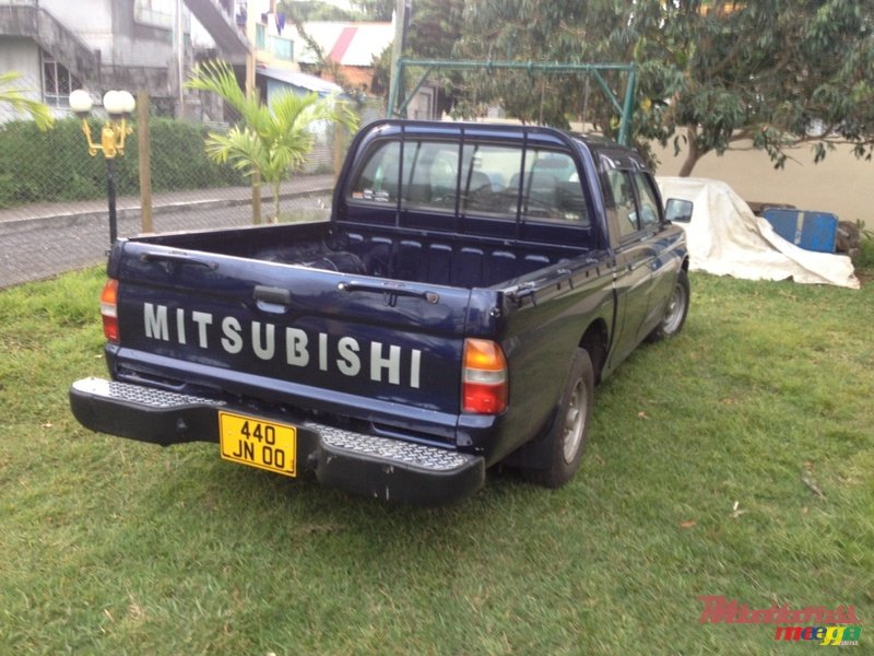 2000' Mitsubishi L 200 none photo #3
