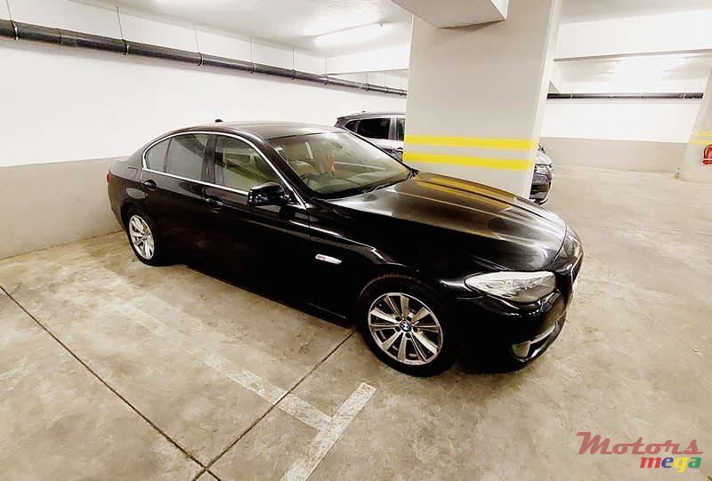 2012' BMW 520 photo #2