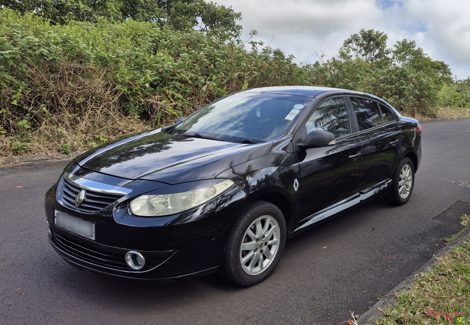 2013' Renault Fluence photo #1