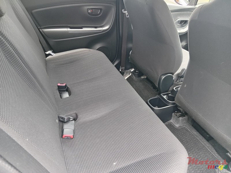 2015' Toyota Vitz 1320cc Automatic photo #6